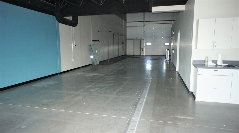 More Photos Of 280 Portage Clos, Sherwood Park Warehouse For Sale