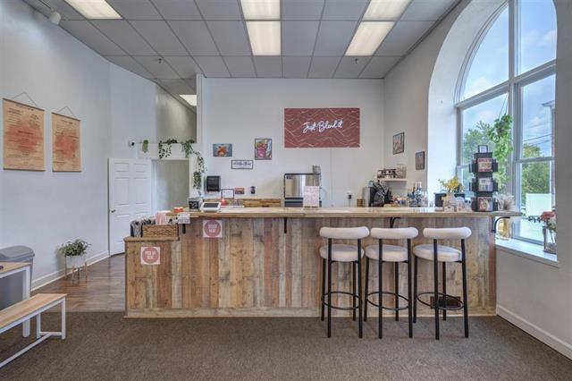 More Photos Of 301 W Main St, Radford Apartments For Sale