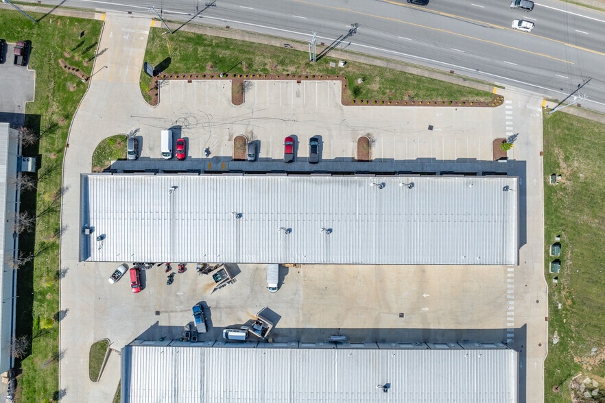 More Photos Of 710 Middle Tennessee Blvd, Murfreesboro Light Manufacturing For Lease