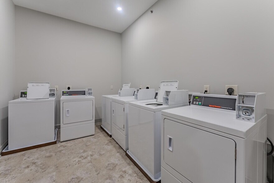 More Photos Of 78 W Canal St, Wabash Apartments For Sale