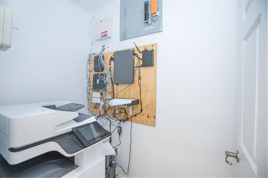 More Photos Of 3206-3208 Hillsdale Ln, Kissimmee Medical For Lease