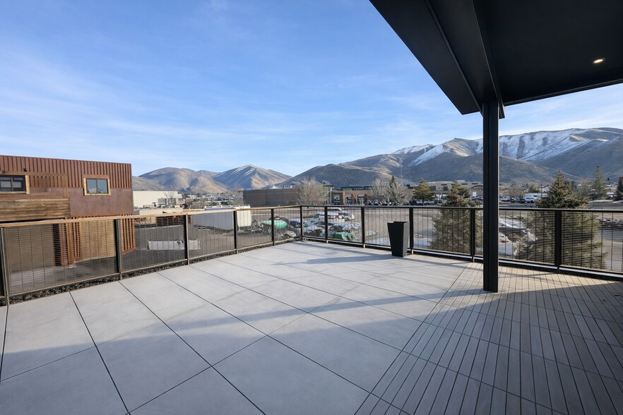 More Photos Of 130 Gulf Stream Ln, Hailey Flex For Sale