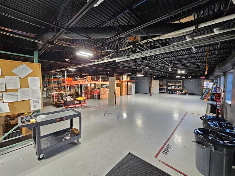 More Photos Of 456 Union Blvd, Allentown Light Manufacturing For Lease