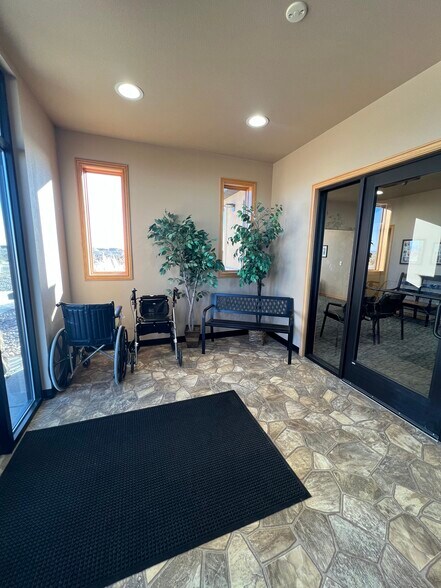 More Photos Of 77 Adcock Dr, Alamosa Healthcare For Sale