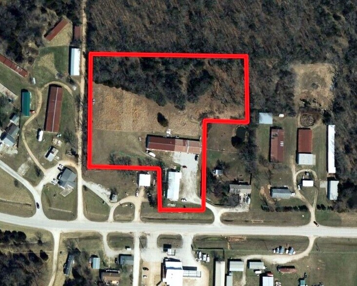 More Photos Of 22889 MO-64 Hwy, Hermitage Self Storage For Sale