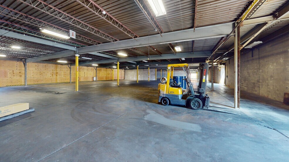 More Photos Of 1570 N Olden Ave, Ewing Flex For Sale