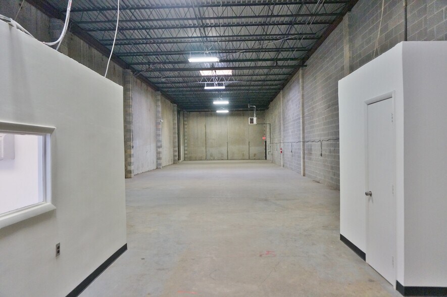 More Photos Of 3800-3842 West St, Landover Warehouse For Lease