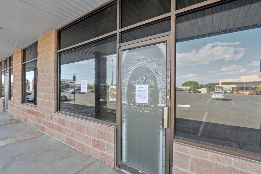 More Photos Of 9109 Dyer St, El Paso Storefront For Lease