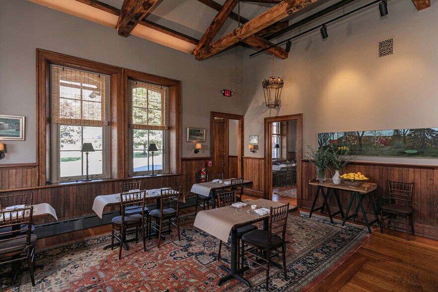 More Photos Of 2 Bridge St, Milford Restaurant For Sale