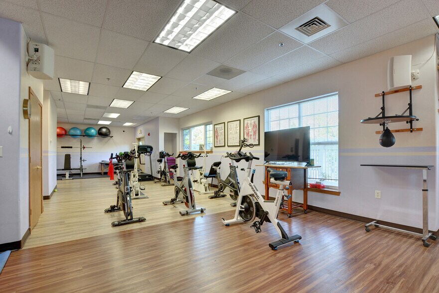More Photos Of 905 Skylark Pl, Ashland Medical For Sale
