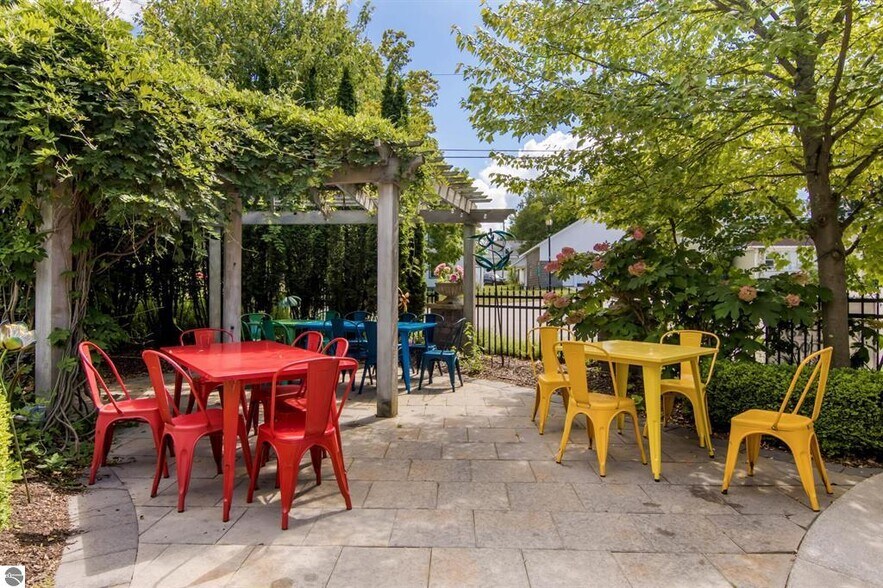More Photos Of 104 W Main St, Lake Leelanau Restaurant For Sale