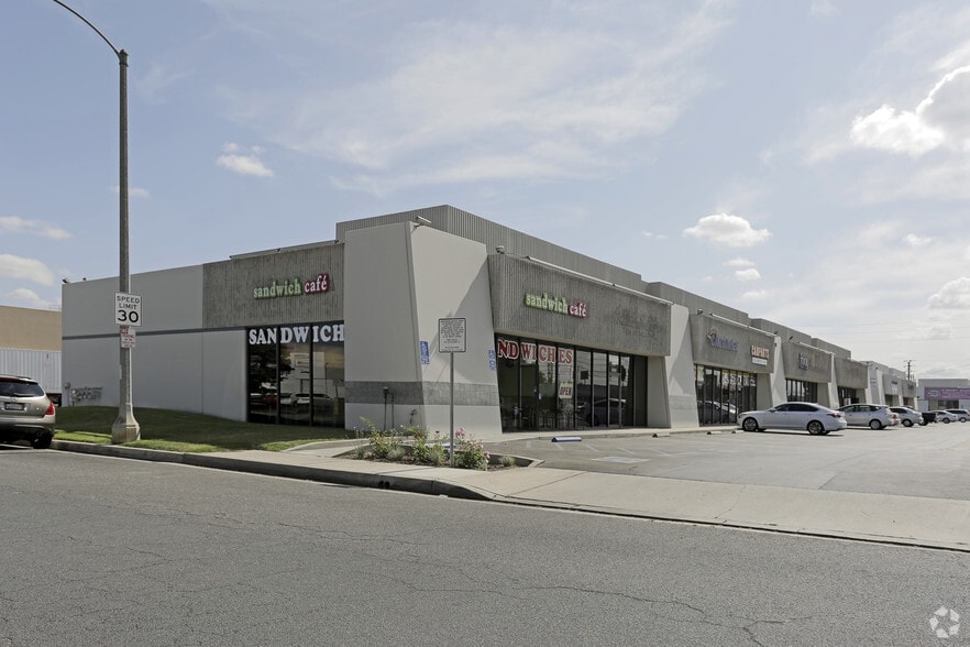 More Photos Of 13231-13245 Rosecrans Ave, Santa Fe Springs Showroom For Lease