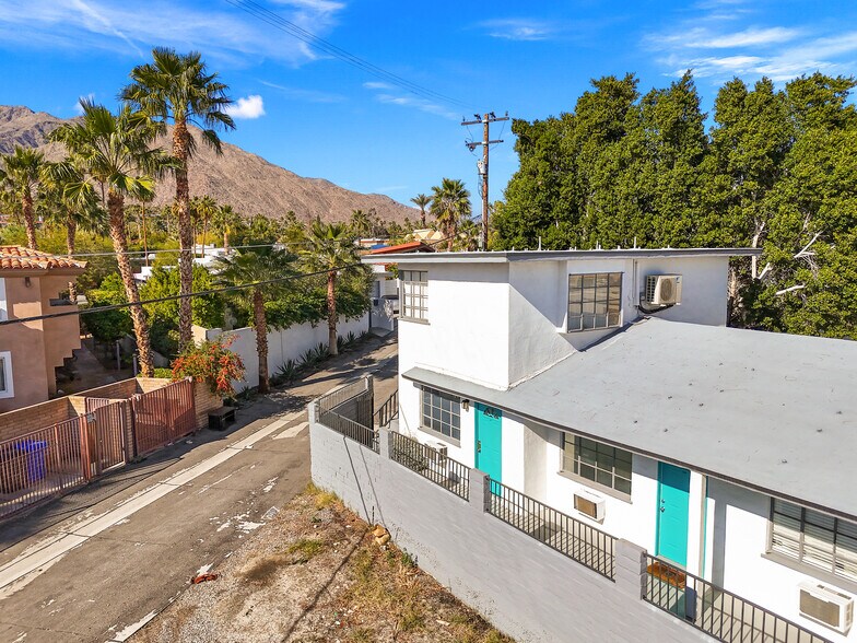 More Photos Of 2231 N Palm Canyon Dr, Palm Springs Apartments For Sale
