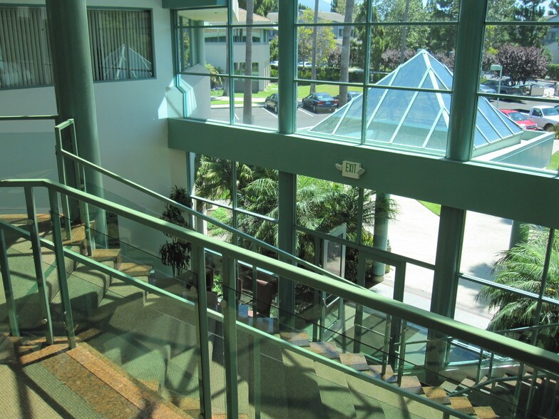 More Photos Of 1145 Eugenia Pl, Carpinteria Office For Lease