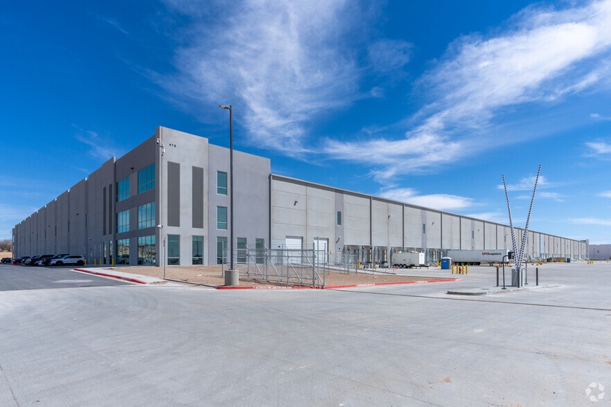 More Photos Of SEQ I-10 & 375 Loop, El Paso Unknown For Lease