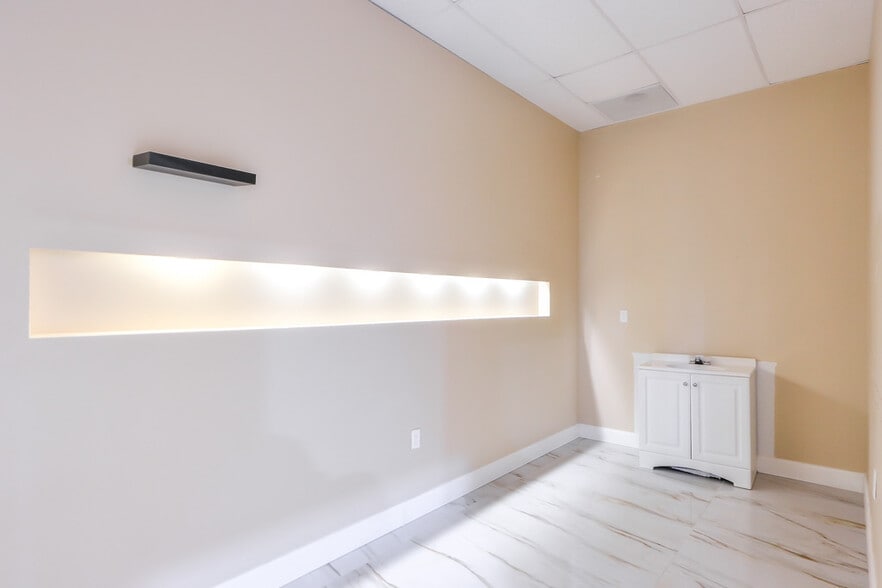 More Photos Of 5725 State Bridge Rd, Johns Creek Freestanding For Lease