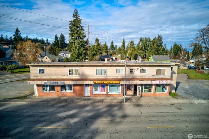 More Photos Of 2011 Madison St, Everett Storefront Retail Residential For Sale