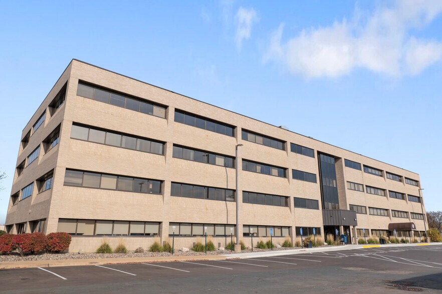 More Photos Of 9801 S Dupont Ave, Bloomington Office For Lease