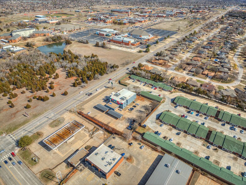 More Photos Of 2028 E Memorial, Edmond Office For Lease