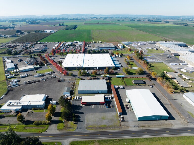 More Photos Of 873 Willamette Ave, Stayton Warehouse For Sale