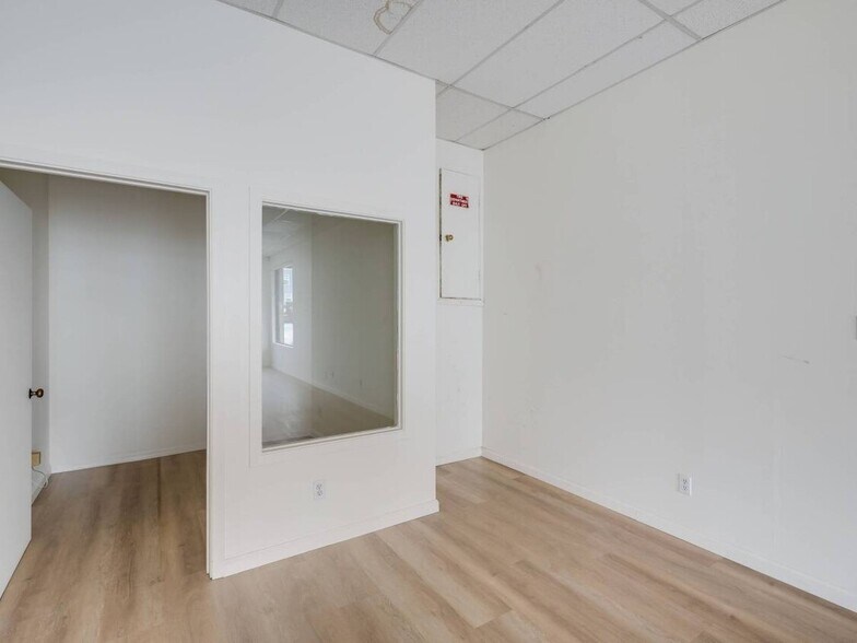 More Photos Of 15 Teresita Blvd, San Francisco General Retail For Lease