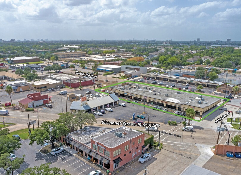 Primary Photo Of 5200 Bissonnet St, Bellaire Unknown For Lease