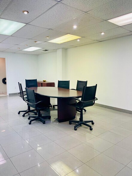 More Photos Of 3100 NW 72nd Ave, Miami Warehouse For Lease