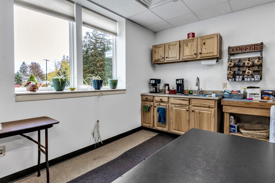 More Photos Of 2-85 Bristol Ln, Ellicottville General Retail For Lease