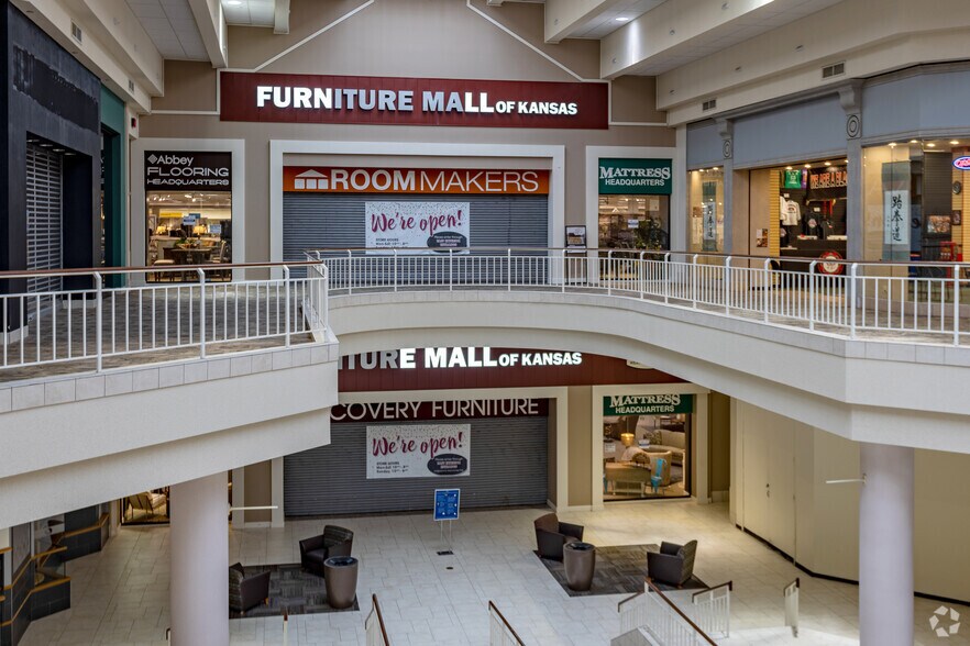 More Photos Of 1801 SW Wanamaker Rd, Topeka Unknown For Lease