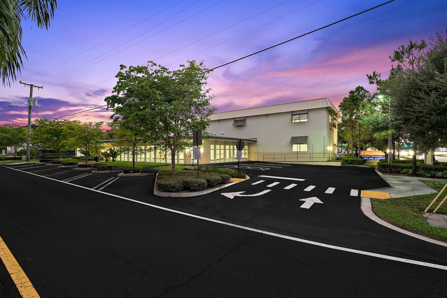 More Photos Of 800 W Indiantown Rd, Jupiter Storefront Retail Office For Lease