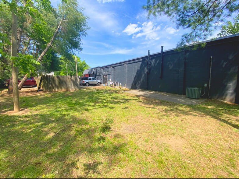 More Photos Of 1114 Porter Rd, Nashville Freestanding For Lease