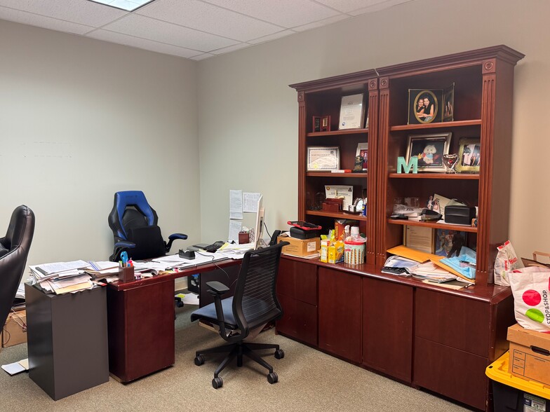 More Photos Of 3318 Delavall Ave, Bronx Office For Lease