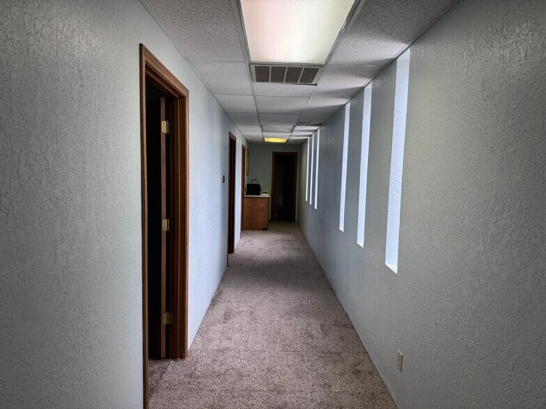 More Photos Of 3500 Kim Dr, Irving Flex For Sale