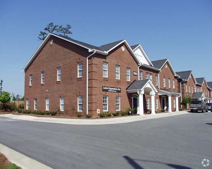 More Photos Of 6501 Creedmoor Rd, Raleigh Office Residential For Lease