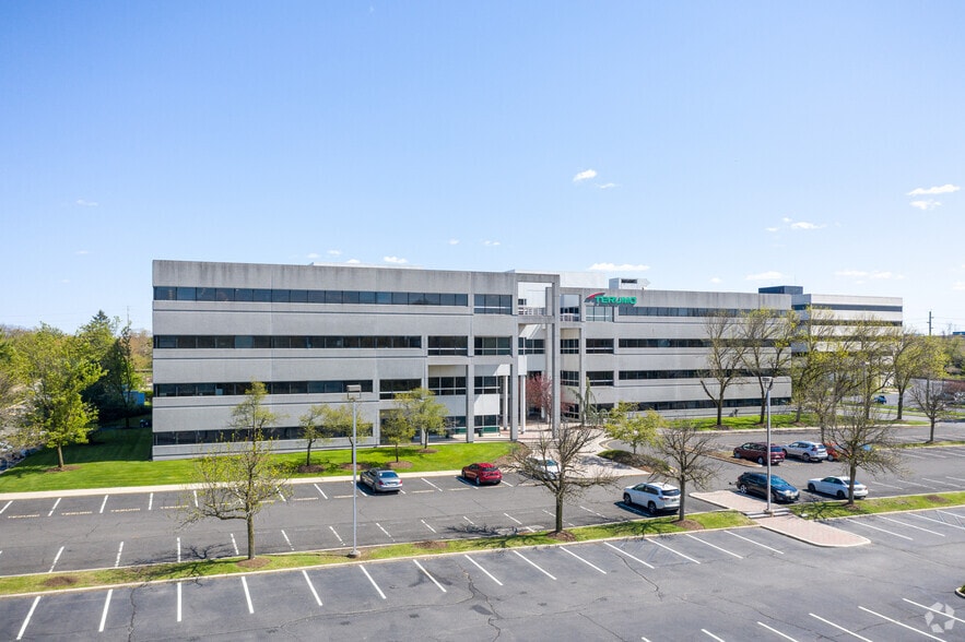 More Photos Of 265 Davidson Ave, Somerset Office For Lease