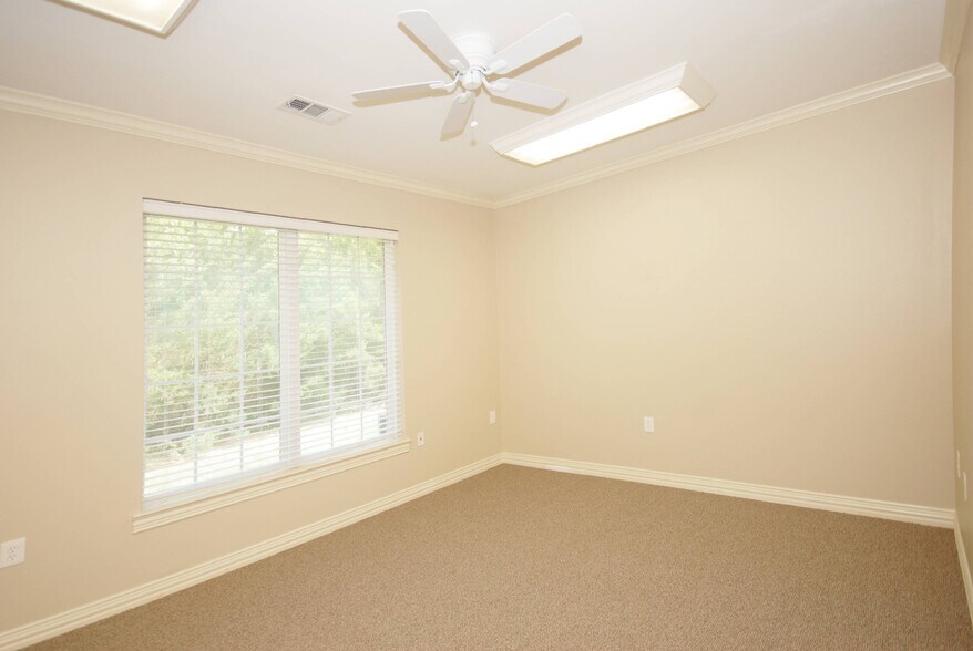 More Photos Of 611 S Highway 78, Wylie Medical For Lease