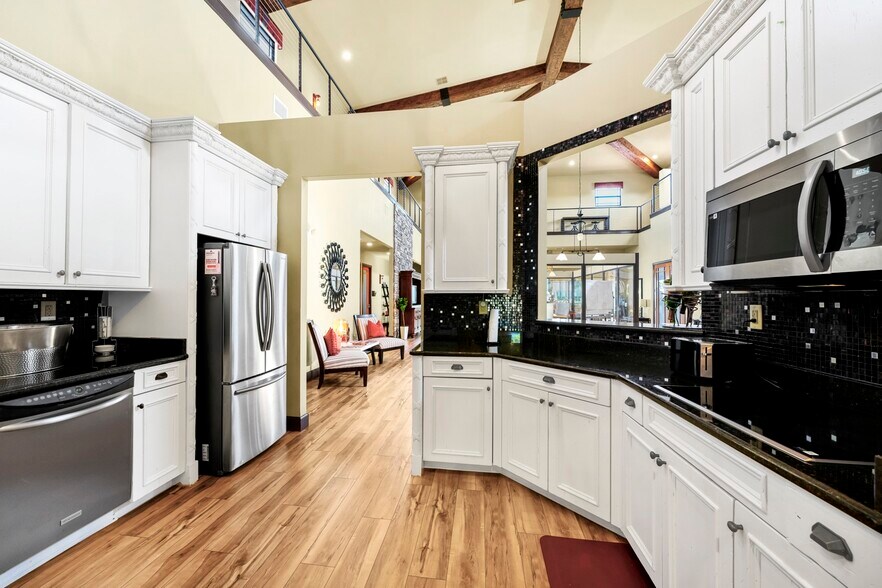 More Photos Of 8601 Commodity Cir, Orlando Loft Creative Space For Sale