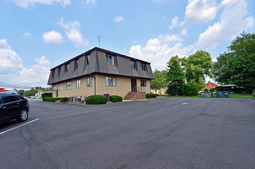 More Photos Of 31 Schanck Rd, Freehold Office For Lease