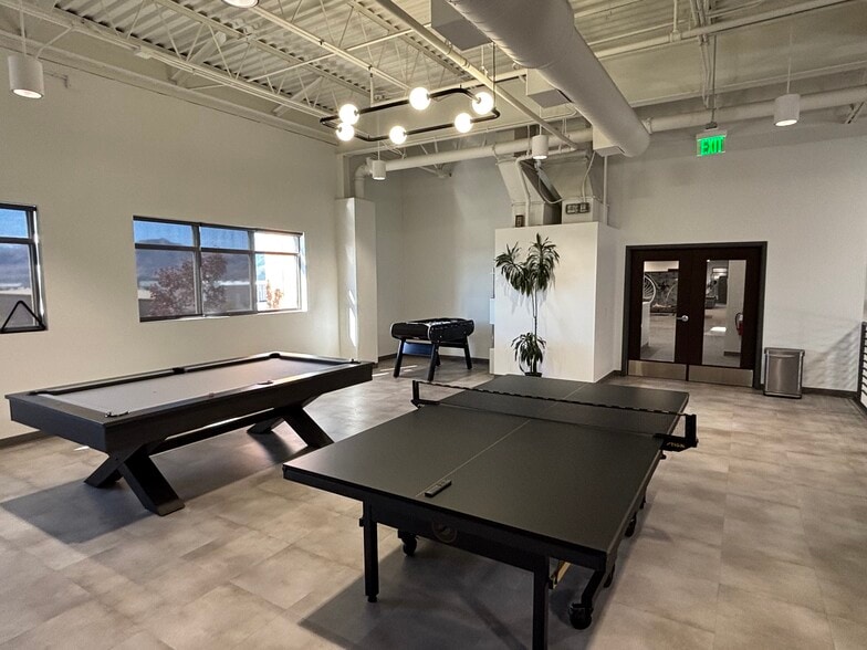 More Photos Of 11675 Ridgeline Dr, Colorado Springs Warehouse For Sale
