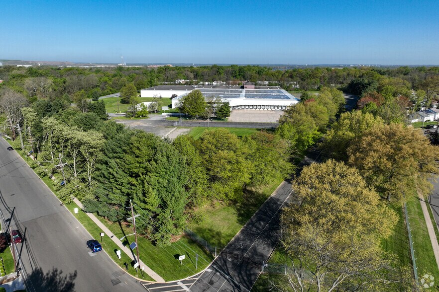 More Photos Of 201 Elizabeth St, Bordentown Warehouse For Lease