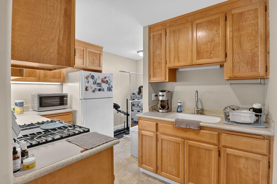 More Photos Of 20847 Chester St, Castro Valley Multifamily For Sale
