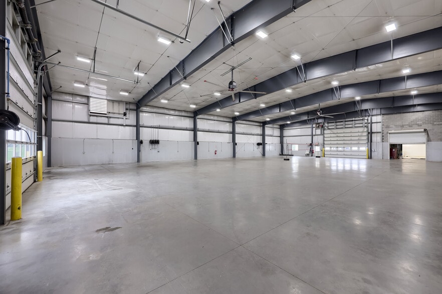 More Photos Of 608 Fairview Rd, Manheim Specialty For Lease