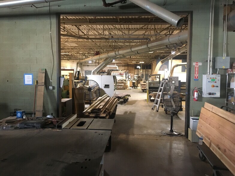 More Photos Of 730 Shady Ln, Austin Warehouse For Sale