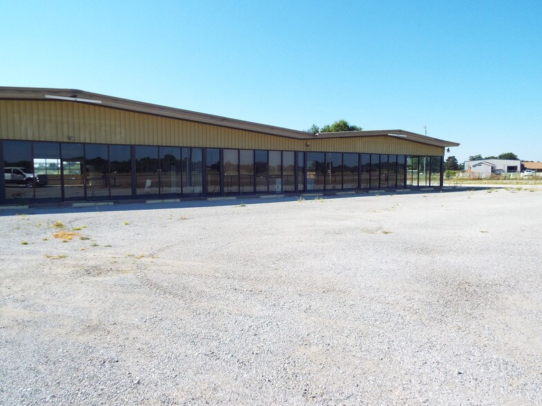 More Photos Of 3601 N Van Buren Byp, Enid Freestanding For Lease