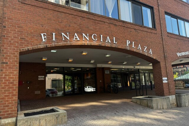 More Photos Of 84 Pine St, Burlington Office For Sale