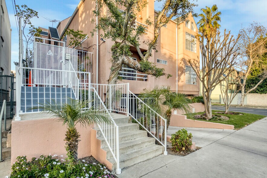 More Photos Of 11205 Peachgrove St, North Hollywood Apartments For Sale