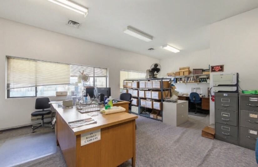 More Photos Of 5526 Dorset St, Burnaby Light Distribution For Sale
