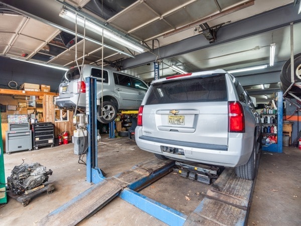 More Photos Of 305 S Michigan Ave, Kenilworth Industrial For Sale