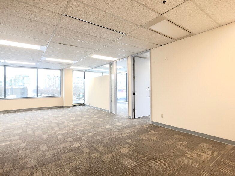 More Photos Of 5811 Cooney Rd, Richmond Office For Lease