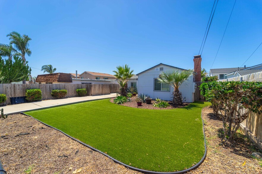 More Photos Of 562-564 11th St, Imperial Beach Apartments For Sale